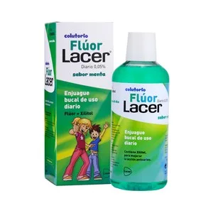 Lacer Enjuague Bucal de Uso Diario sin Alcohol, con Flúor y Xilitol, Sabor Menta Lacer 500 Ml.