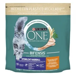 Pienso Esterilizado Control Bolas de Pelo Sabor Pollo para Gato Purina One 1,5 Kg