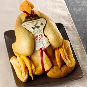 Pollo Marensín con Patas y Cabeza Peso Aproximado  Sertina 2 KG