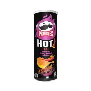 Pringles Flame  Patatas con Forma de Teja y Sabor a Barbacoa Picante 160 G.